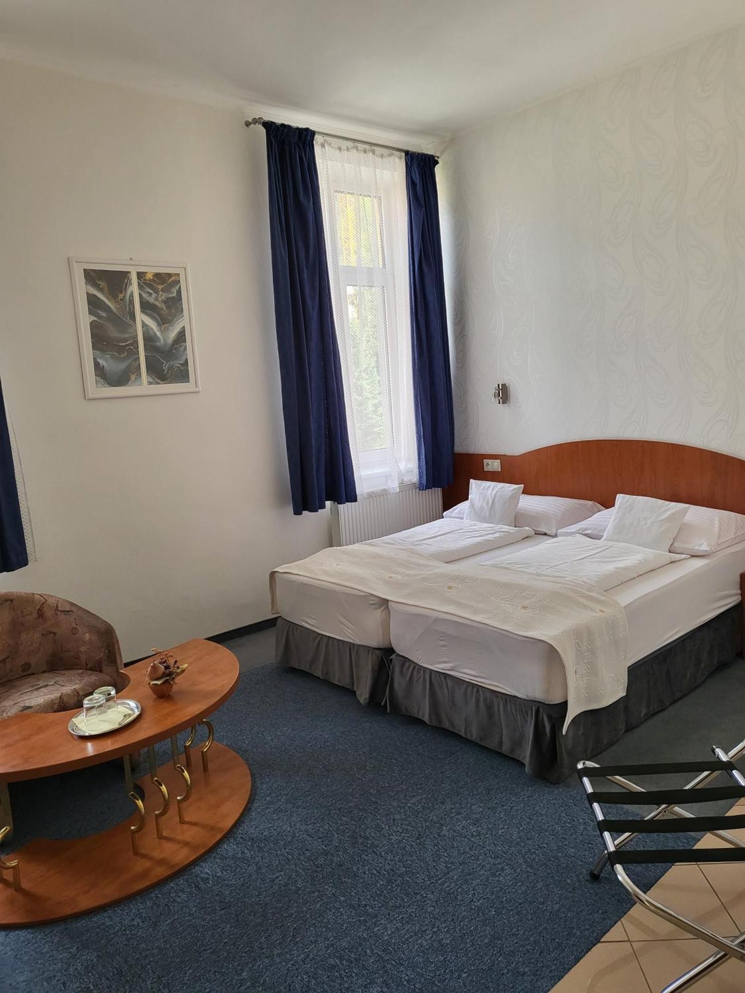 Hotel Margit 트렌시안스케테플리스 외부 사진