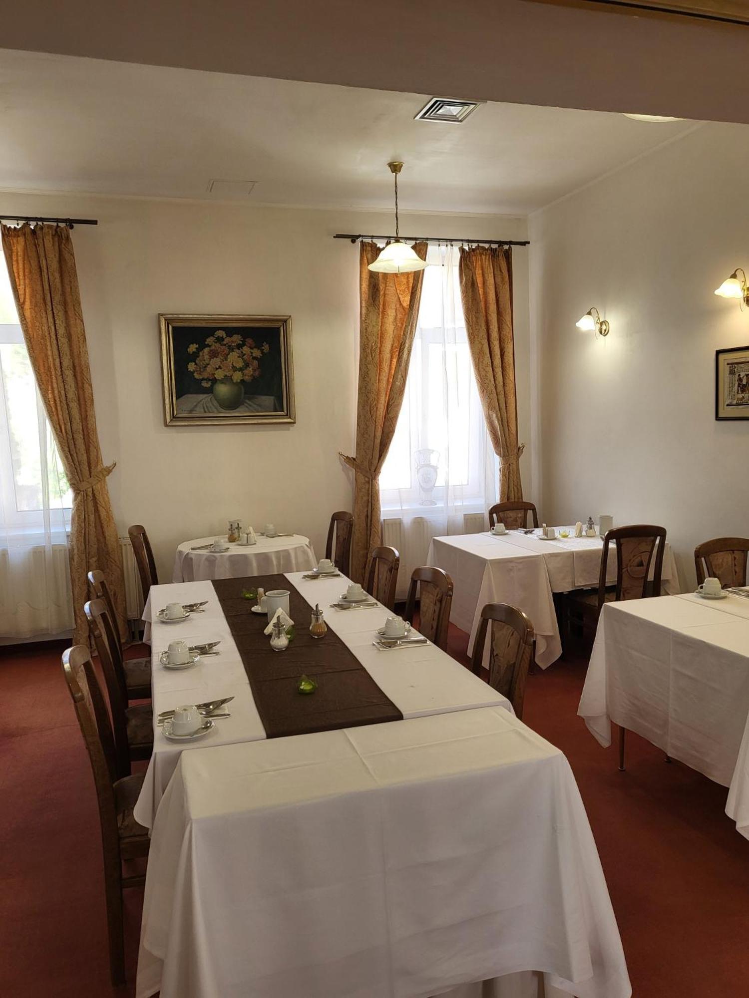 Hotel Margit 트렌시안스케테플리스 외부 사진